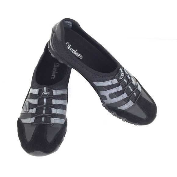 black laceless skechers